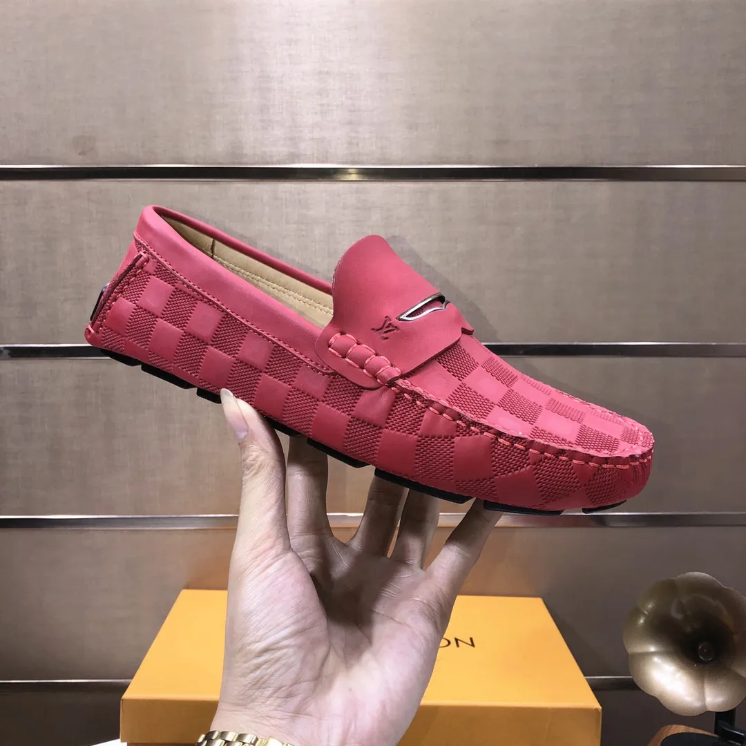 Men's men's shoes 💰420💰 [LV Doudou shoes] (water-dyed cowhide lining) new model is on the market, available on the official website. The new Doudou shoes are processed into single-color materials, and the uppers are made of imported cowhide material. The body of the shoe is fully hemmed with mark thread, and is lined with imported original cowhide leather. The elegant shoe shape is super suitable for all-matching, and the size is 38-44.